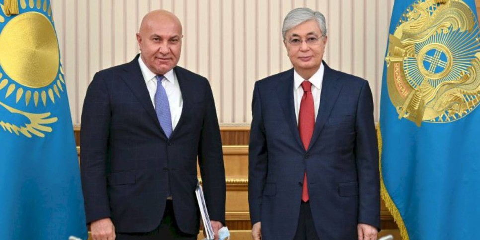 
                    Токаев принял президента группы компаний Yildirim Holding
                
