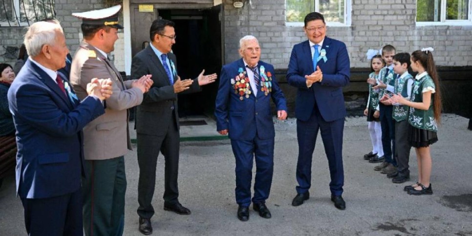 
                    В Семее поздравили ветеранов с 80-летием Великой Победы
                
