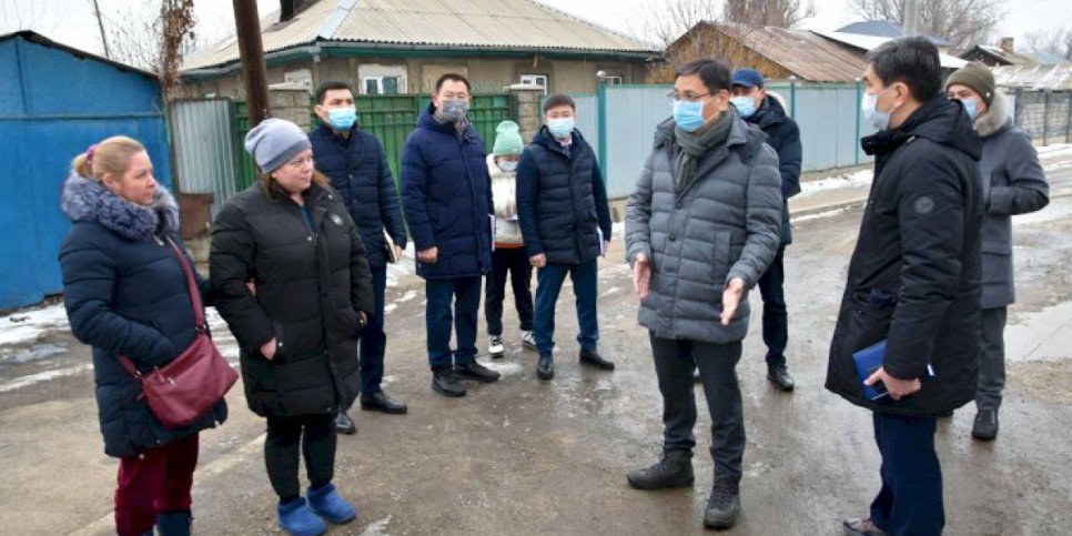 
                    Аким Алматы Ерболат Досаев осуществил первый рабочий объезд по проблемным объектам Алатауского района
                