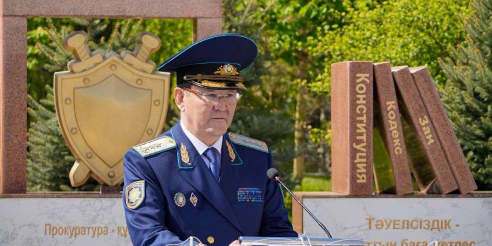 
                    Прокуроры на фронте и в тылу – на страже закона и порядка
                