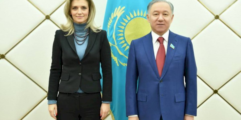 
                    Нурлан Нигматулин и вице-спикер Сената Румынии обсудили приоритеты сотрудничества
                