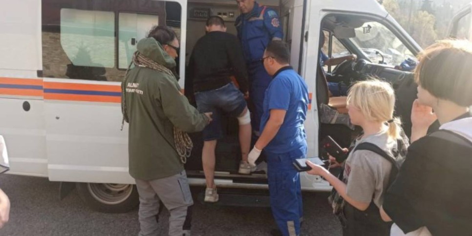 
                    Спасатели эвакуировали несовершеннолетнего туриста из Малоалматинского ущелья
                