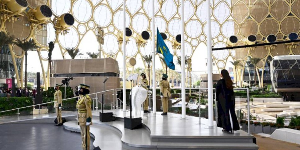 
                    В Дубае на EXPO 2020 подняли национальный флаг Казахстана
                