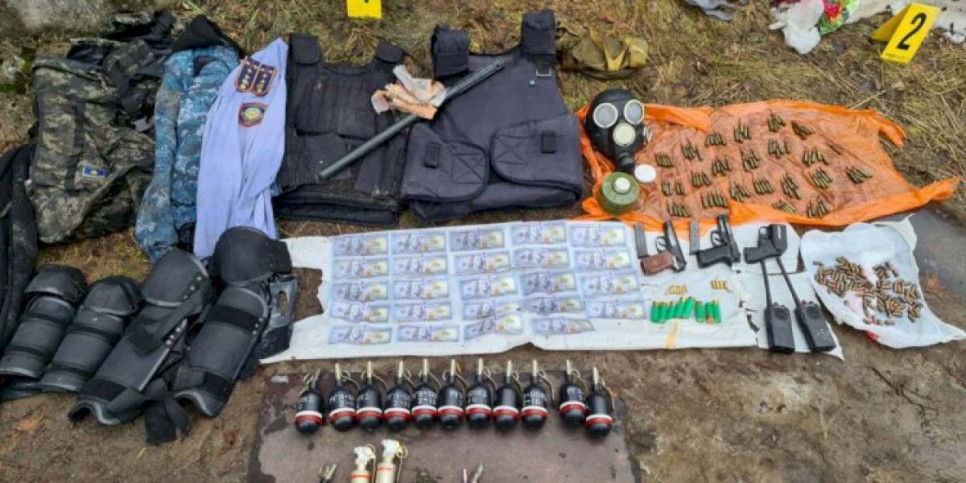 
                    В Алматы в ходе спецопераций ликвидировали 97 схронов с оружием
                