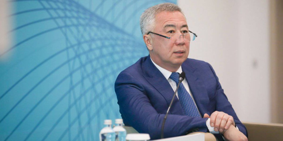 
                    Серик Жумангарин: Торговля обеспечивает работой свыше 1,5 млн человек и 500 тыс. предприятий
                