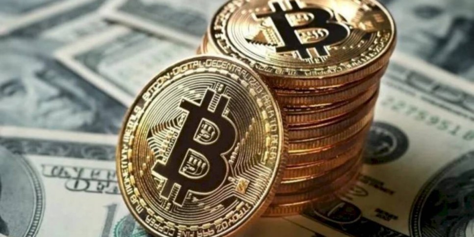 
                    Биткоин поднялся до  40 тысяч долларов
                