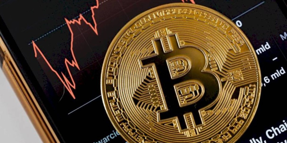 
                    Bitcoin упал ниже отметки в 30 000 долларов США впервые с июля 2021 года
                