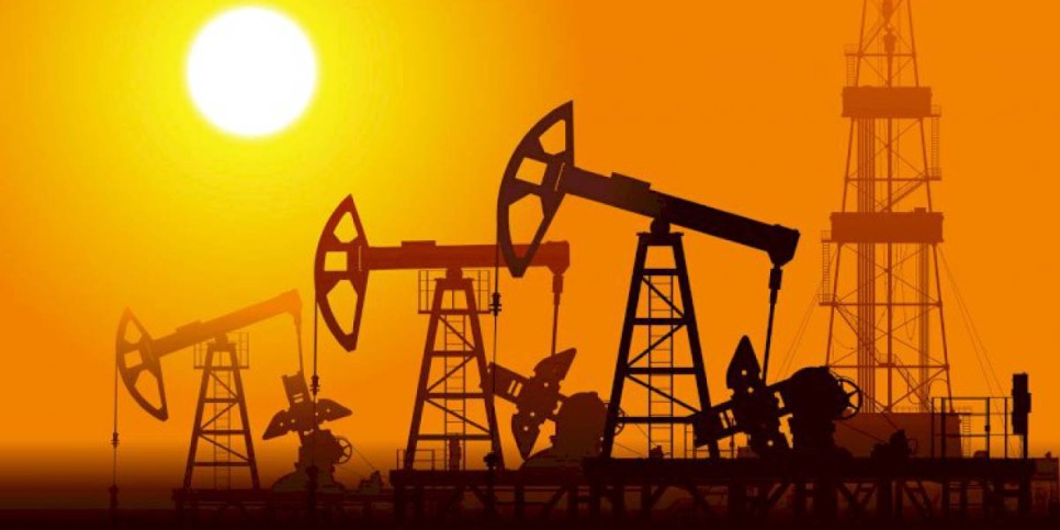 
                    Цена нефти превысила 100 долларов за баррель
                