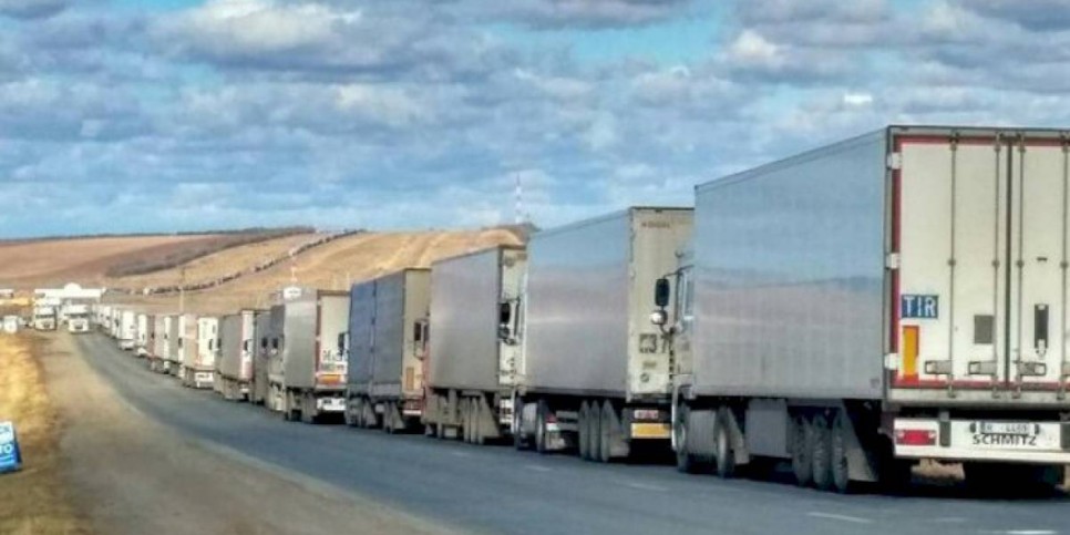 
                    Количество автотранспорта на погранпереходах Казахстана заметно уменьшилось
                