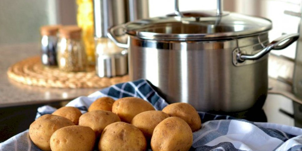 
                    Какие продукты питания в Казахстане наиболее зависимы от импорта
                
