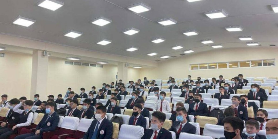 
                    Алматинские полицейские провели правовой ликбез для школьников
                
