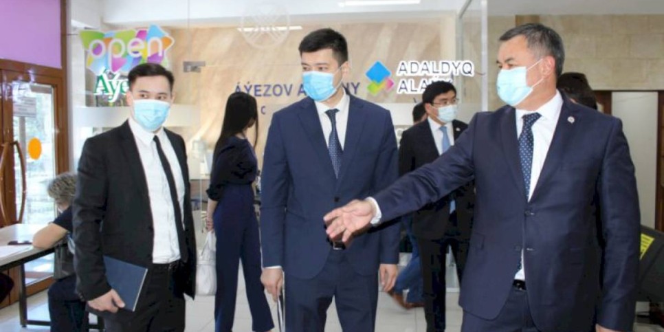 
                    Выездную встречу провел департамент по делам госслужбы Алматы
                