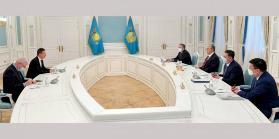 
                    Глава государства принял министра иностранных дел Венгрии
                
