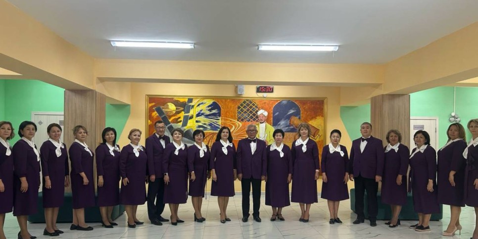
                    В честь 80-летия Победы хор Бостандыкского района Алматы подготовил уникальное музыкальное произведение 
                