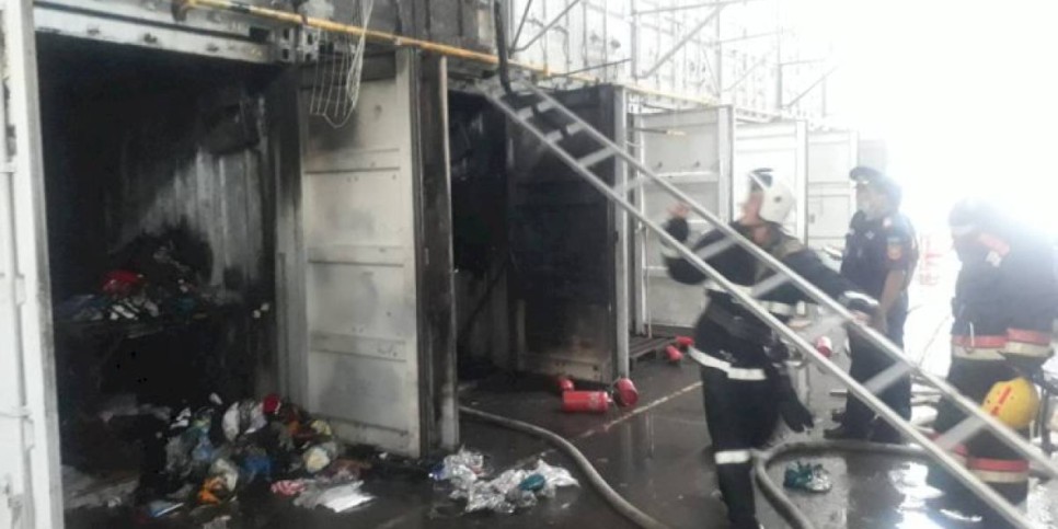 
                    Пожар разгорелся на рынке в Алматы
                