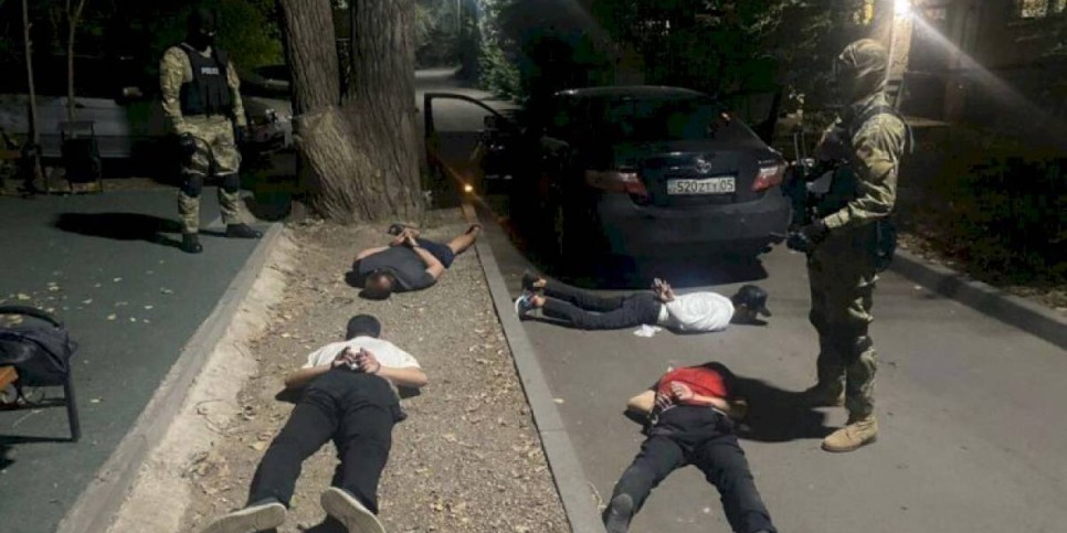 
                    Серийных домушников задержали алматинские полицейские
                