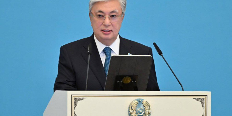 
                    Полный текст выступления Токаева на вручении госнаград и премий ко Дню Республики
                