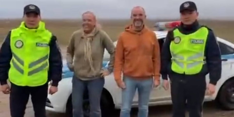 
                    Полицейские области Улытау помогли туристам из Нидерландов
                