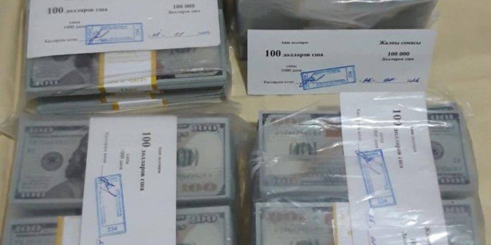 
                    Канал сбыта фальшивой валюты пресекли в Алматы
                