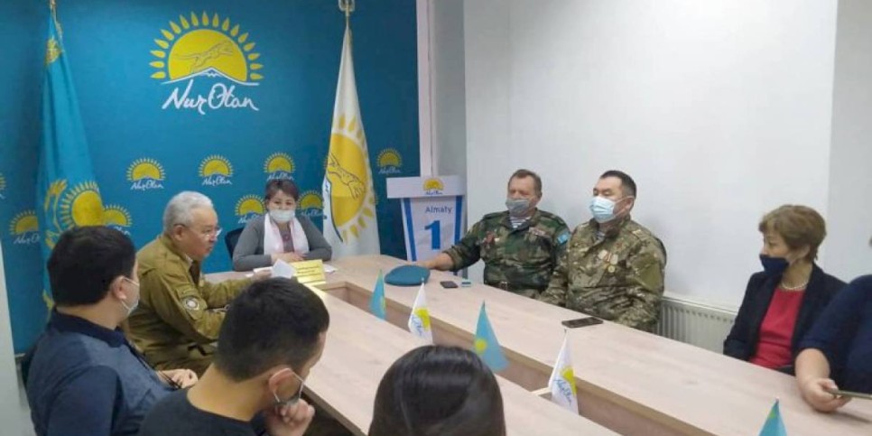 
                    В Алматы "нуротановцы" организовали встречу воинов-афганцев с молодежью мегаполиса
                