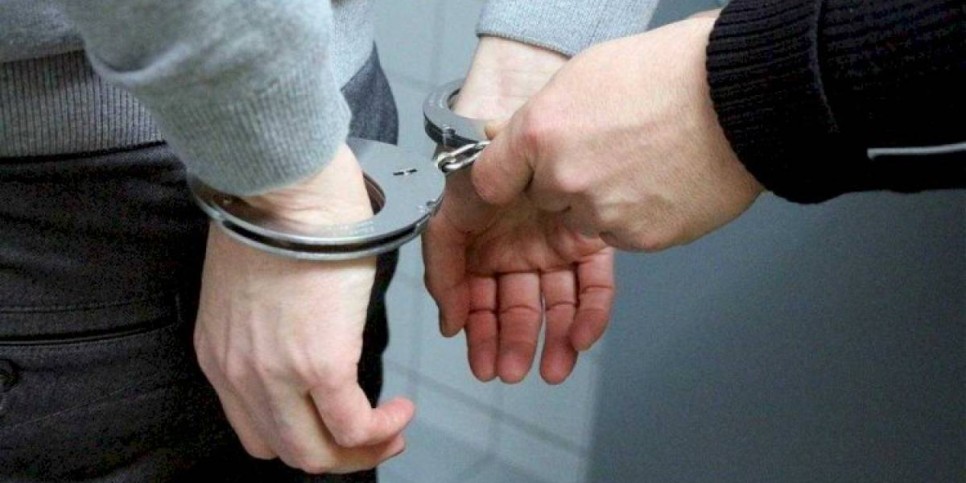 
                    На мопеде пытался уйти от полицейской погони наркозакладчик в Алматы
                