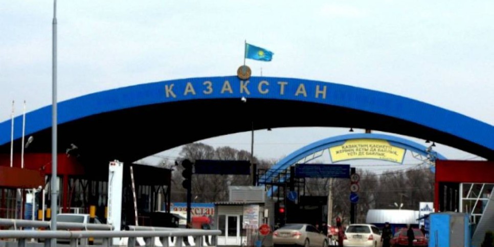 
                    Незаконный груз пытались провезти  из России  через Казахстан в Таджикистан
                