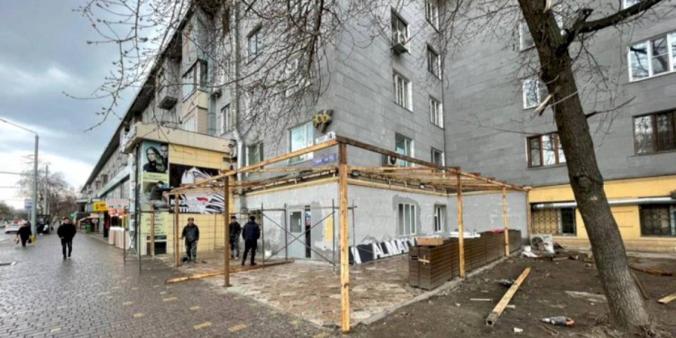 
                    Признанную  пять лет назад незаконной донерную снесли в Алматы
                