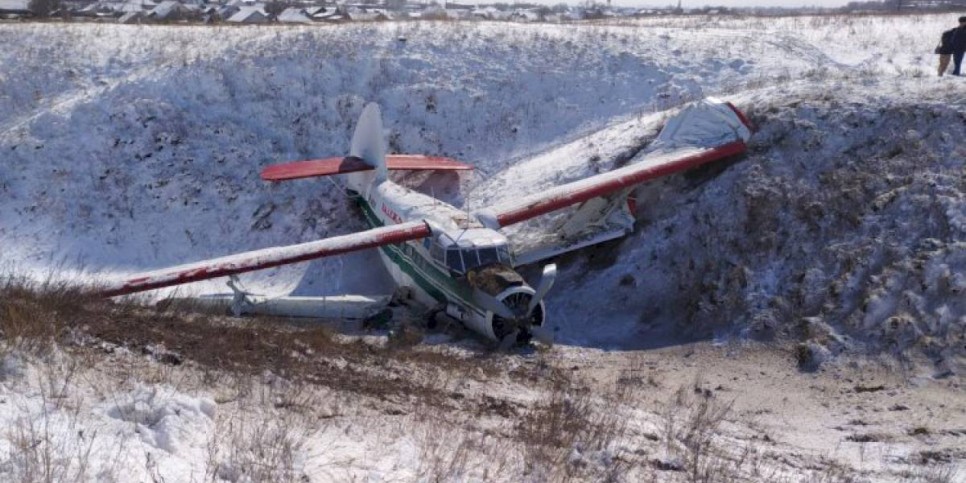 
                    Самолет АН-2  приземлился в овраг в Алматинской области
                