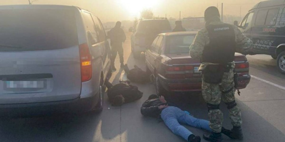 
                    Дерзкое разбойное нападение совершено на склад косметики в Алматы
                