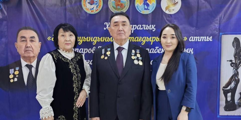 
                    В школе №187 Алматы прошли персональная выставка и конференция, посвященные творчеству Калдыбека Балабекулы
                
