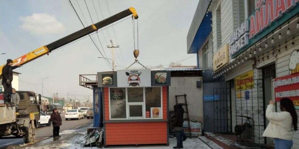
                    16 незаконных киосков и 22 силомера снесли в Наурызбайском районе Алматы
                