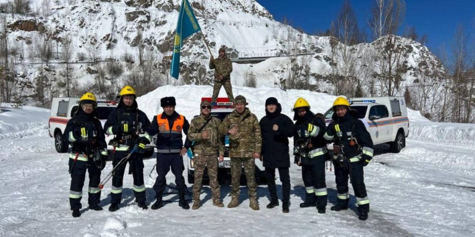 
                    Подъем на Медеу: спасатели Алматы прошли уникальный челлендж на высоте
                