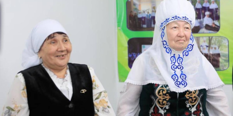
                    Кобдинцы показали, как можно наслаждаться жизнью на старости лет
                
