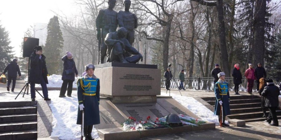 
                    В Алматы почтили память воинов-интернационалистов
                