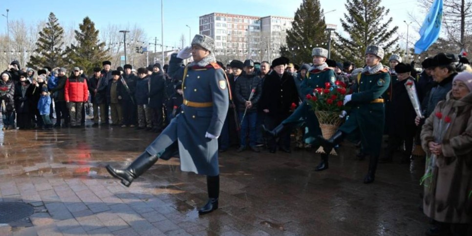 
                    В Астане почтили память казахстанцев, не вернувшихся с войны в Афганистане
                