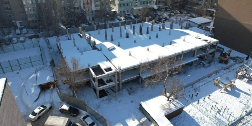 
                    В Алматы приступили к сносу крупного долгостроя
                