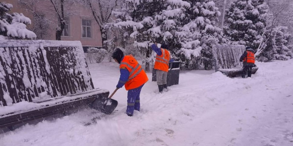 
                    За ночь в Алматы выпало 14 см снега
                
