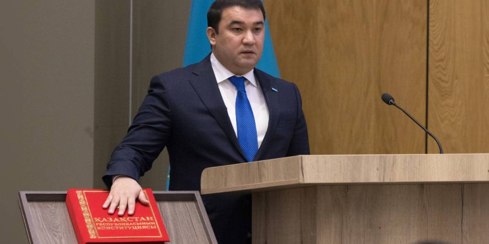 
                    Поручение Токаева: Бектенов представил активу Туркестанской области нового акима
                