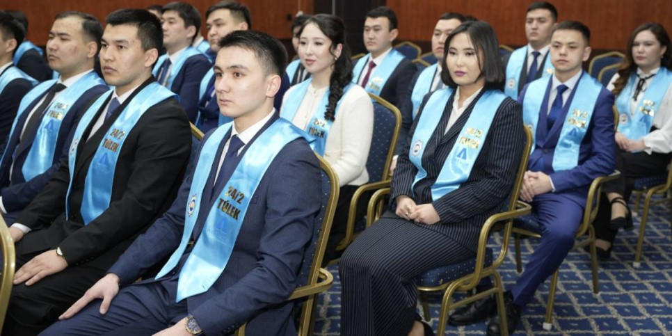
                    Новую когорту борцов с коррупцией выпустила академия при Генпрокуратуре 
                