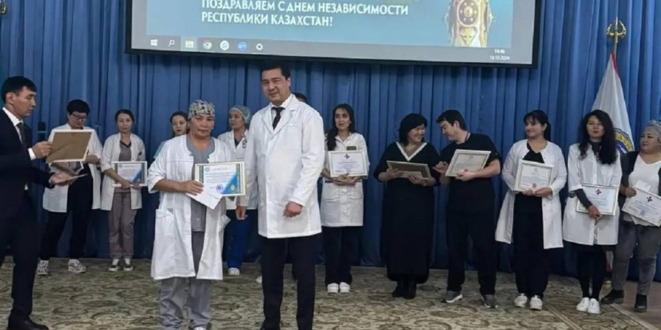 
                    Триумф профессионализма: лучшие медики ЦГКБ Алматы удостоены престижной награды
                