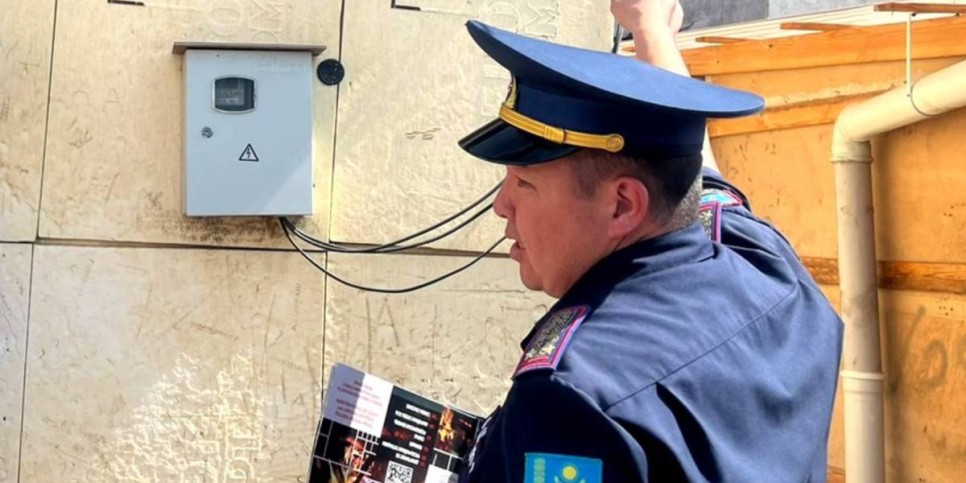 
                    О необходимости регистрации по месту жительства напомнили в полиции Алматы
                