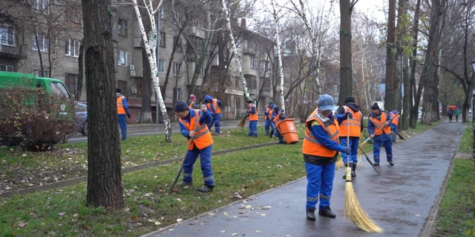 
                    В Алматы впервые внедрена практика комплексного содержания дворовых территорий
                