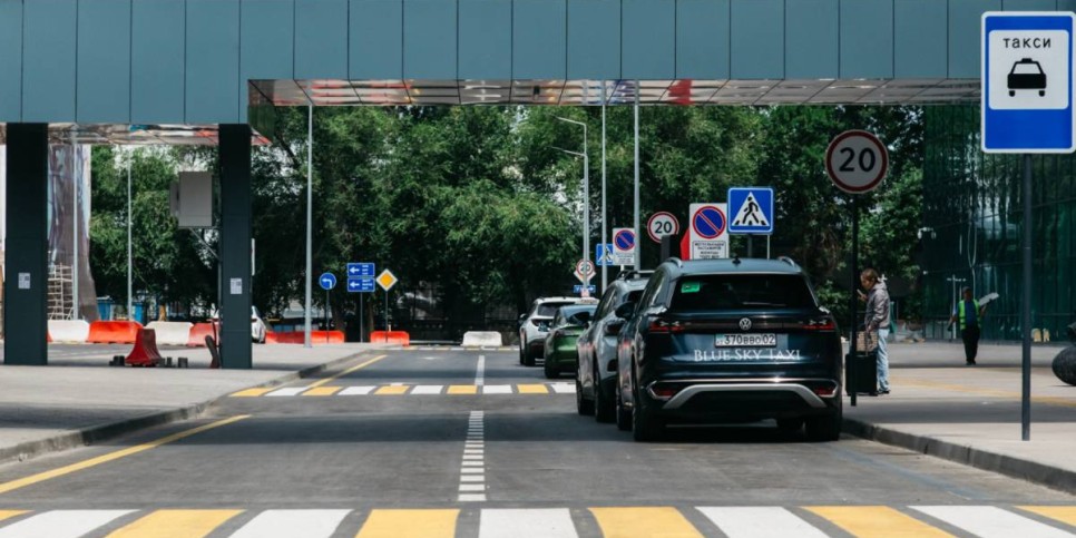 
                    На парковку в аэропорту Алматы введены новые тарифы
                