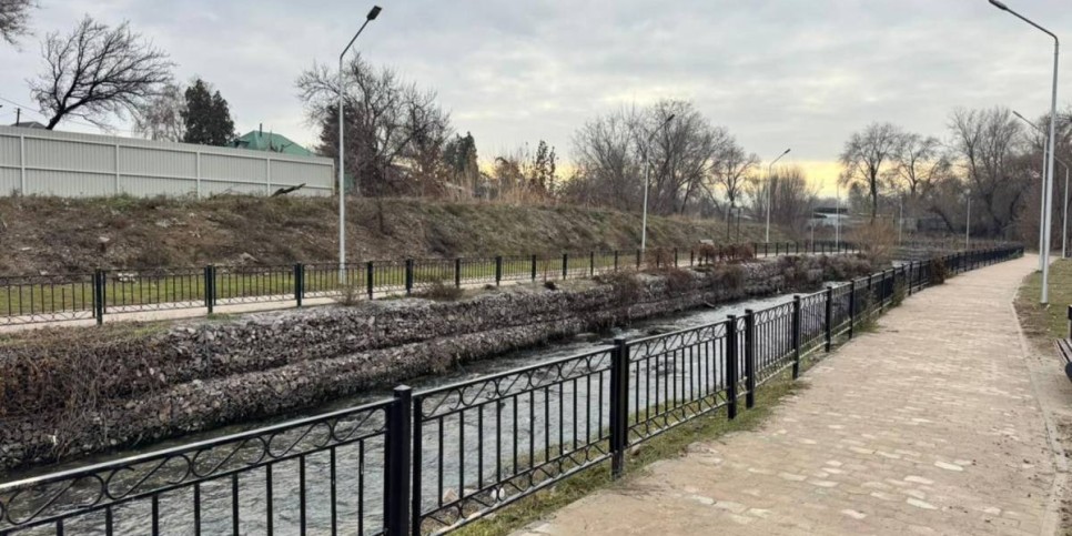 
                    Что изменилось в Жетысуском районе Алматы: новый мост, парковая зона и каток
                