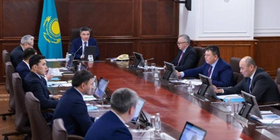 
                     Бектенов провел совещание по развитию Мангистауской области
                