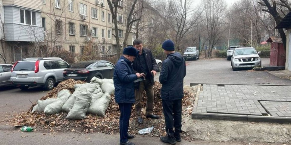 
                    «Таза Казахстан»: 33 нарушителя оштрафованы за складирование крупногабаритного мусора в неположенных местах в Алматы
                