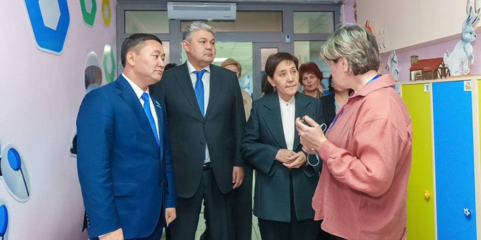 
                    Тамара Дуйсенова встретилась с представителями сферы образования ВКО
                