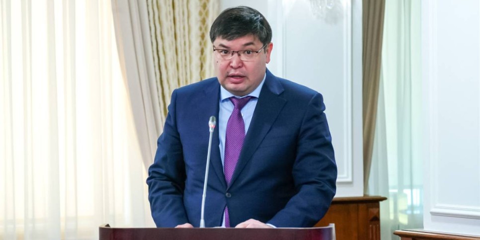 
                    Порядка 8 млн казахстанцев предлагают освободить от обязательного декларирования доходов
                
