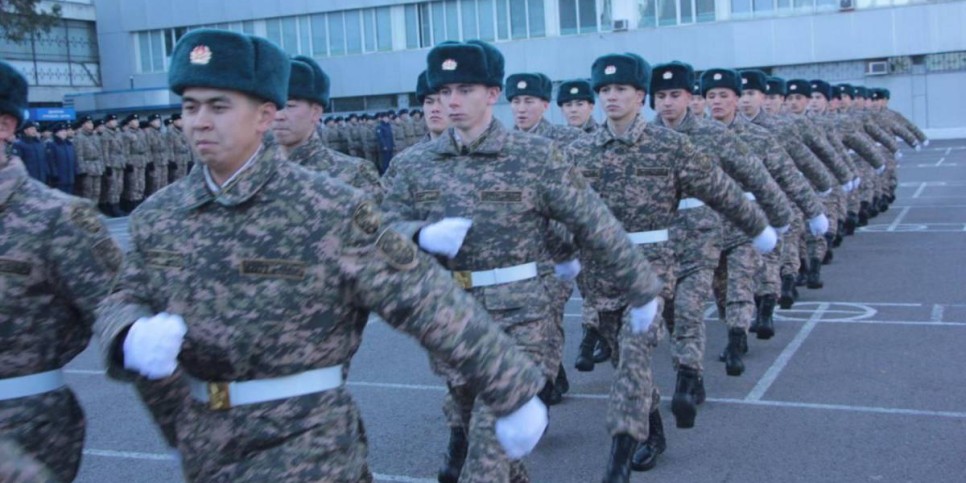 
                    В Алматы солдаты-срочники завершили службу и отправлены домой
                