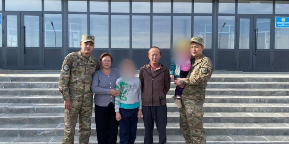 
                    Военнослужащие спасли жизнь трехлетней девочке в Туркестане
                